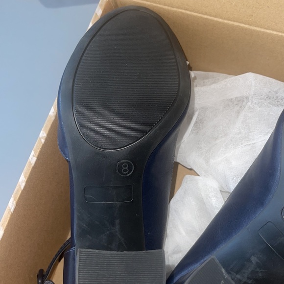 Journee Collection comfort foam Raveen pumps, Navy, Size 8M - Picture 13 of 13